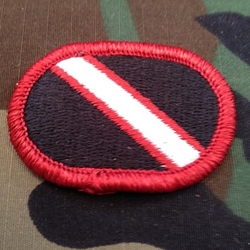 Oval, 3rd Battalion, 319th Airborne Field Artillery Regiment